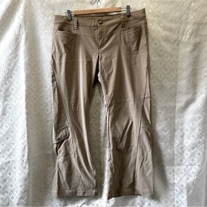 Athleta Quick Dry Tan Pants size 14 - lots of pockets!